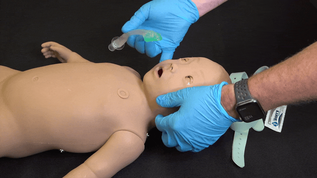 YTDown.com_YouTube_Pediatric-iGel-Training_Media_TyjLNrOLyXk_002.gif